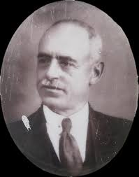 Revista do Centro de Estudos de Genealogia e Heráldica Barão de Arêde Coelho