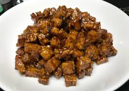 Tempe dan bumbu untuk membuat orak tempe, pilih tempe yang bagus kualitanya. Resep Orek Tempe Anak Kost Rice Cooker Oleh Lianna Lim Cookpad