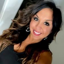 Lisa Baughman's Instagram, Twitter & Facebook