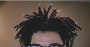You can also try the twist and rip, backcombing or crochet techniques another successful method to create dreads for straight hair. Is It Possible To Obtain This Pineapple Kinda Look With Straight Hair Dreads And How Long Would The Hair Pre Dread Have To Be That Length In Dread Form If That Makes Any