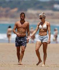 Book top beach vacation rentals up to 75% off. Rafael Van Der Vaart Liebesurlaub Mit Estavana Polman