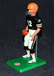At one point they pour water on the old lady but she makes a revenge! 20 Nfl Football Players Ideas Nfl Football Players Nfl Football Football Players
