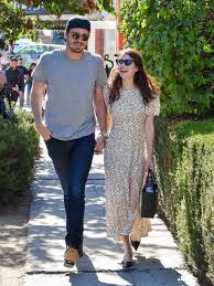 Born february 10, 1991 new york, usa. Emma Roberts And Garrett Hedlund Welcome First Child Popsugar Celebrity