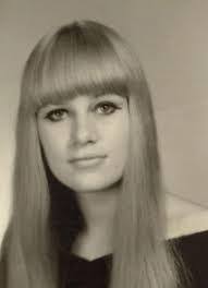 Barbara Marks's Instagram, Twitter & Facebook