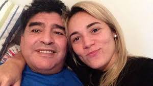Escandalo A Expareja De Maradona Rocio Oliva No La Dejaron Entrar Al Funeral