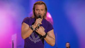 Быстрое скачивание, другие популярные исполнители на сайте мегапесни. Oleg Vinnik Pomog Na Koncerte Sdelat Predlozhenie Ruki I Serdca Afisha Bigmir Net