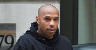 Pour son tatouage, thierry henry n'a pas lésiné sur les moyens pour obtenir ce qu'il y a de mieux. Thierry Henry Ses Enfants Lui Manquent Il Demissionne Et Quitte Le Canada Purepeople