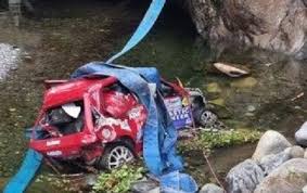 L'incidente nel corso del 41esimo rally dell'appennino reggiano, in località riverzana, tra i tragedia nel corso del rally dell'appennino reggiano. Incidente Rally Valli Ossolane Due Auto Precipitano Nel Torrente Le Foto Notizia Oggi Borgosesia