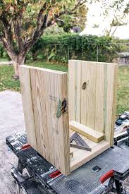 Diy Umbrella Stand For An Outdoor Patio That Works As A Side Table How To Make An Umbrella Base Holder T In 2020 Umbrella Stand Diy Umbrella Base Wood Side Table Diy