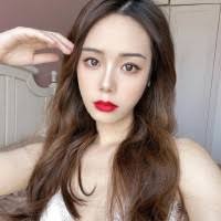 20+ "Wendy Lin" profiles