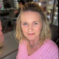 Wendy Rafferty's Instagram, Twitter & Facebook