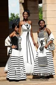 Black And White African Print Dress Shifting Sands African Couture Xhosa Inspired White And Black Bridesmaids Dresses Fashion Inspiration African Fashion African Traditional Dresses African