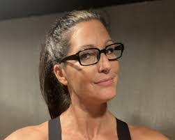 Tracy Miley's Instagram, Twitter & Facebook