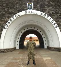 El ejército nacional es la rama terrestre las fuerzas armadas del uruguay. Funcionario Del Ejercito Rescato A Mujer Que Se Arrojo A Las Aguas Del Rio Uruguay Diario Cambio Diario Cambio