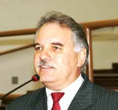 Prefeitura inicia obras da cobertura da feira