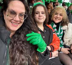 Paula Rowan (@PaulaRowan)