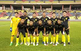 Muhammad amirul hisyam bin awang kechik (born 5 may 1995) is a malaysian professional footballer who plays as a central midfielder for malaysian club kedah and the malaysia national team. Senarai 26 Pemain Ke Kem Latihan Pusat Menghadapi Kelayakan Kejuaraan B 23 Afc 2018 Fam