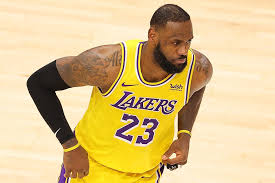 Courtside karen was mad mad!! james tweeted later monday night, adding several laughter emojis. Courtside Karen Ejected From Lakers Hawks Game After Spat With Lebron James Insidehook