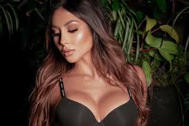 Estefanía Henao Picture, Dating, Birthday, Net Worth, Wiki, Biography