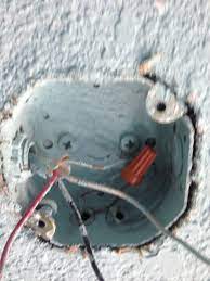Need to add outlet in middle of the wall where no stud is available. Does This Look Like A Ceiling Fan Rated Electrical Box