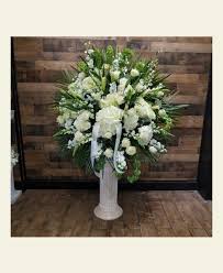 Water lily water lily flower symbolizes humility, fertility, sexuality, peace, purity, creation, pleasure and spiritual enlightenment. Eb0350 Assorted White Elegant Basket Floral Fantasy Us