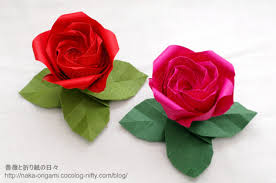 葉っぱの台 と薔薇w1 薔薇と折り紙の日々