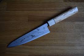 Since they're thinner, they're a little more prone to the tip breaking or the blade chipping. Japanese Damascus Kitchen Knife Dictum Handwerksgalerie
