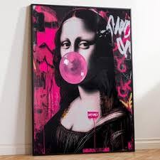 Lisa Wand's Instagram, Twitter & Facebook