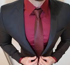 Black Blazer With Red Shirt And Tie Outfit For Men Mensfashion Menswear Suit Www Tuckedtrunks Com Black Suit Men Prom Suits For Men Red Shirt Outfits