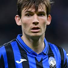 Marten elco de roon (born 29 march 1991) is a dutch professional footballer who plays as a midfielder for italian club atalanta and the netherlands national team. De Roon Als We Binnenkomen Komt Thermometertje Al Tevoorschijn Nos