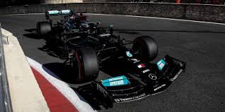 Lewis hamilton plays down title chances. Lewis Hamilton Von Platz Zwei Uberwaltigt Das War Monumental