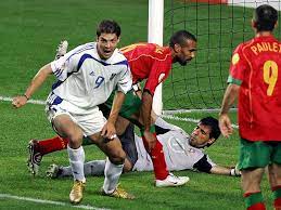 ووصل منتخب البرتغال إلى الدور نصف النهائي في 1984 و2000 و2012، بينما كان حاضراً في ربع نهائي يورو 1996 ويورو 2008، وحقق المركز الثاني في يورو 2004 على أرضه، حين خسر أمام. Ø¶Ø±Ø¨Ø© Ø­Ø¸ Ø§Ù„ÙŠÙˆÙ†Ø§Ù† ØªØ­Ù‚Ù‚ Ù…Ø¹Ø¬Ø²Ø© Ø§Ù„ÙŠÙˆØ±Ùˆ ÙÙŠ Ø¨Ø·ÙˆÙ„Ø© Ø§Ù„Ù…ÙØ§Ø¬Ø¢Øª