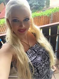 Sie teilt viele private momente mit ihren followern. Daniela Katzenberger Dkatzenberger Twitter
