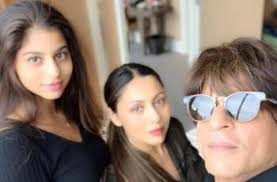 Самые новые твиты от shah rukh khan (@iamsrk): Dicium Anak Dan Istri Ekspresi Shah Rukh Khan Jadi Sorotan Matamata Com