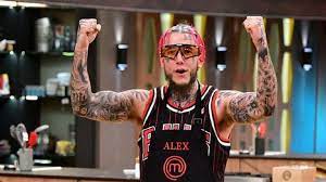 Alex caniggia aprovechó una distracción de santiago del moro para obtener una ventaja extra y negó todo se llevó cabo una nueva gala de los miércoles en masterchef celebrity 2 con tan solo cuatro. Alex Caniggia Dejo Masterchef Que Se Sabe De Una Posible Renuncia Y Version Del Programa As Argentina
