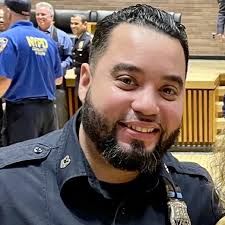 Emmanuel Rios #4643 : 50-a.org