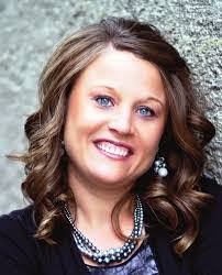 Amy Elsbury's Instagram, Twitter & Facebook