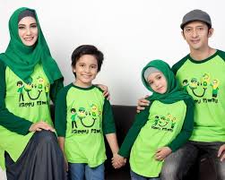 Daftar isi model baju couple murah yang ringan di kantong motif baju couple simpel yang menawan hati.dengan desain trendi dalam balutan lettering printing dan round neckline di bagian depan. Sablon Kaos Couple Family Kaos Keluarga Sablon Kaos Online