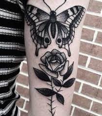 59 Trendy Tattoo Traditioneller Schmetterling Schwarz Blacktattootraditional Sch In 2021 White Butterfly Tattoo Black Butterfly Tattoo Butterfly Tattoos For Women