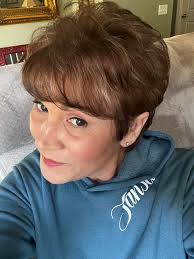 How to style short hair with poof for women over 50?