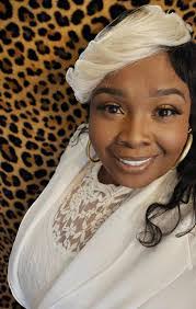 Tasha Amos's Instagram, Twitter & Facebook