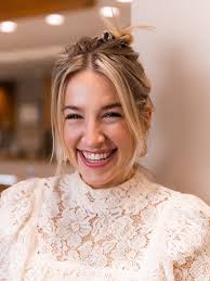 Madeline Neumann's Instagram, Twitter & Facebook