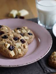 See how our partners (employees) and customers strengthen our local communities. Chewy Chocolate Chip Cookies Schokoladenkekse