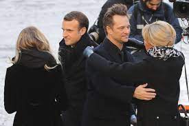 Get johnny hallyday's contact information, age, background check, white pages, social networks, resume also backstage, laura smet, the daughter of actress nathalie bayeand rock star johnny. Johnny Hallyday Beerdigung In Paris Gala De