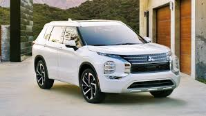 It has reasonable ev range, takes a chademo plug, and comes from a reliable brand. New Mitsubishi Outlander Phev 2023 Redesign Mitsubishi Price