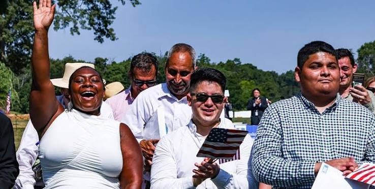 150 new US citizens sworn in during special 4th of July ceremony at Mount Vernon | LiveNOW from FOX