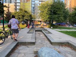 1199 richards st (at davie st) ванкувер bc v6g 1z4 канада. Justin Mcelroy On Twitter 8 Emery Barnes Park Slightly Above Average Generic Downtown Park Lots Of Seating And Lots Of Varied Seating With Clear Areas For Kids Sports And Adults