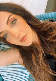 Gas station clerk loves me