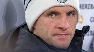 Whether in the mountains, in. Muller Ruckkehr Nach Positivem Corona Test Streng Geregelt Br24