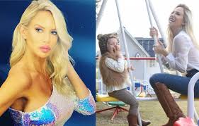 Salazar began as a model when as a 4 year old she recorded her first television commercial. Luciana Salazar Explico Cuando Dira Quien Es El Padre De Su Hija